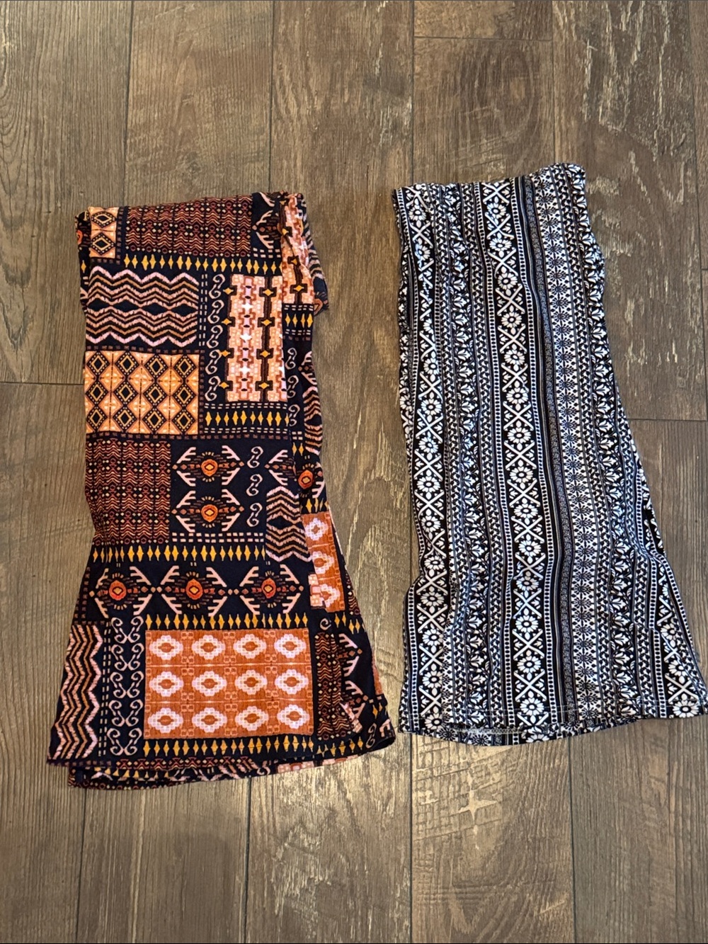Set of 2 Buttery Soft Flare Leggings - Geometric & Aztec Print - Large